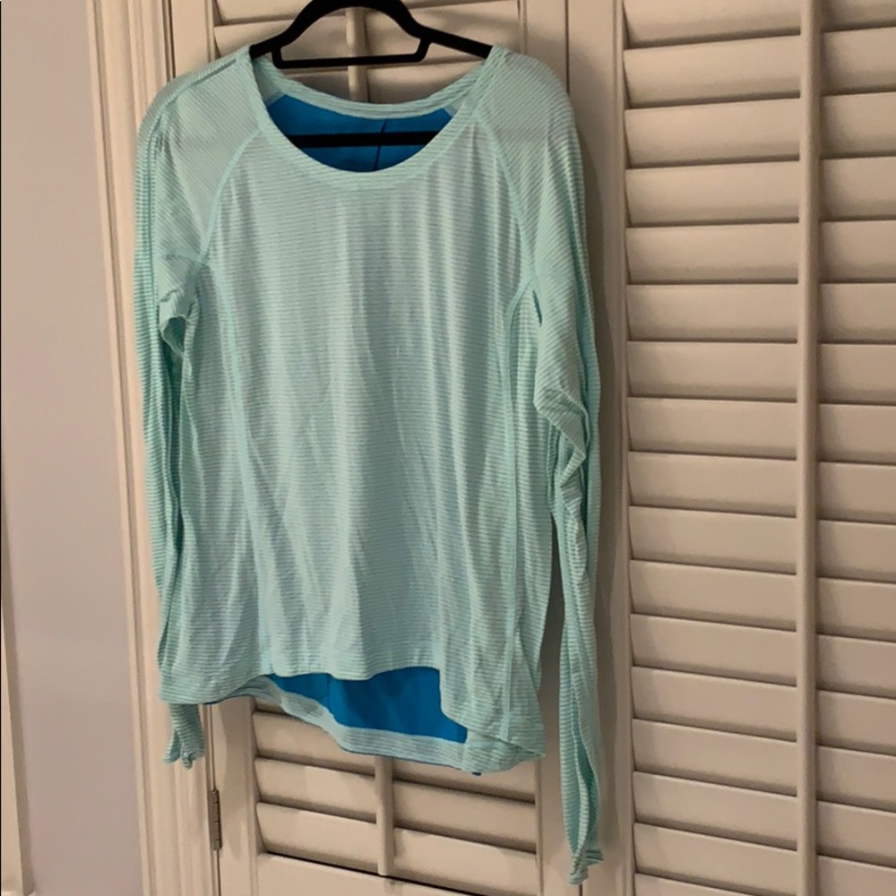 Lululemon top
